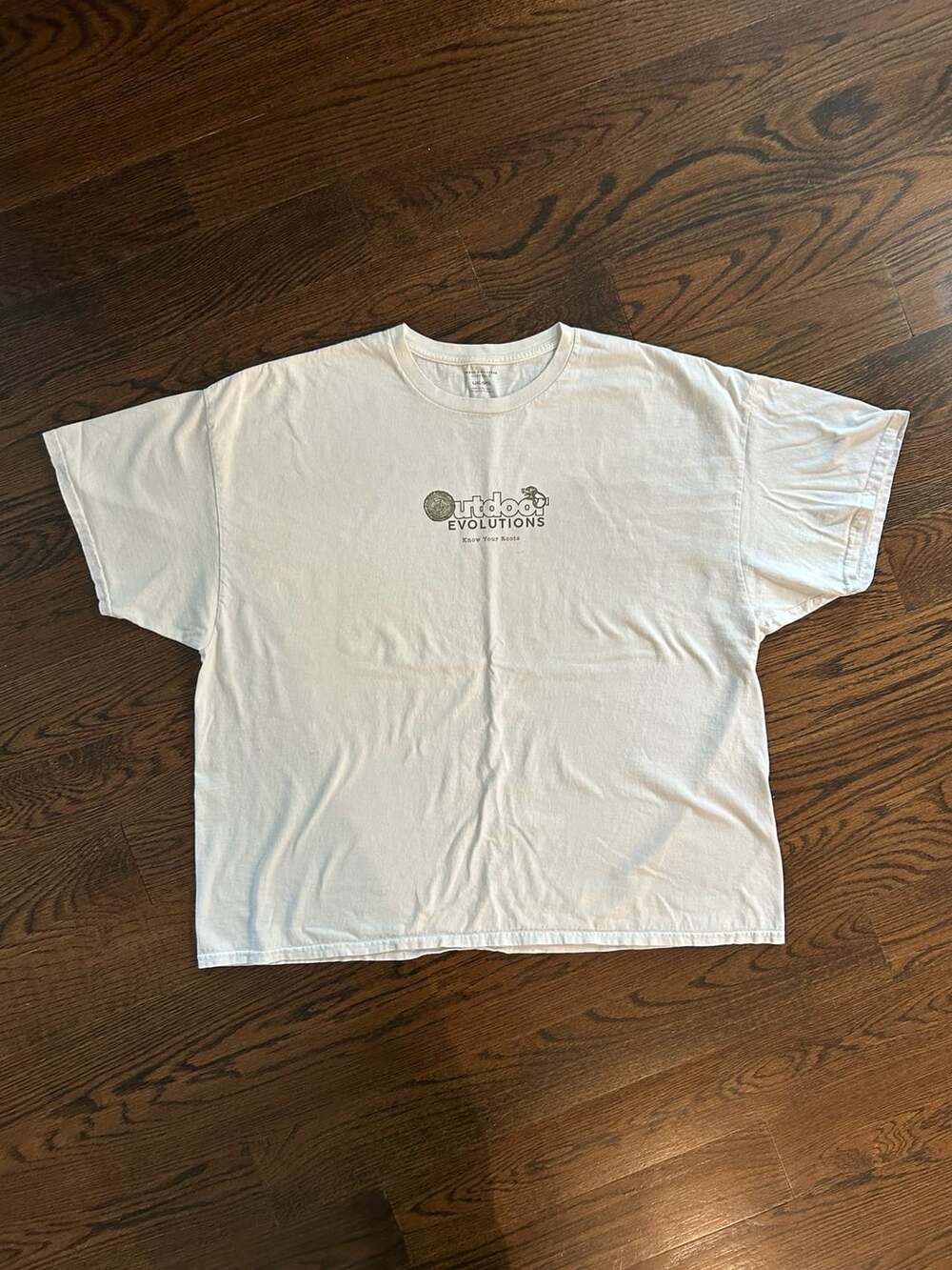 Urban Outfitters Outdoor Evolutions Size L/XL T-Shirt